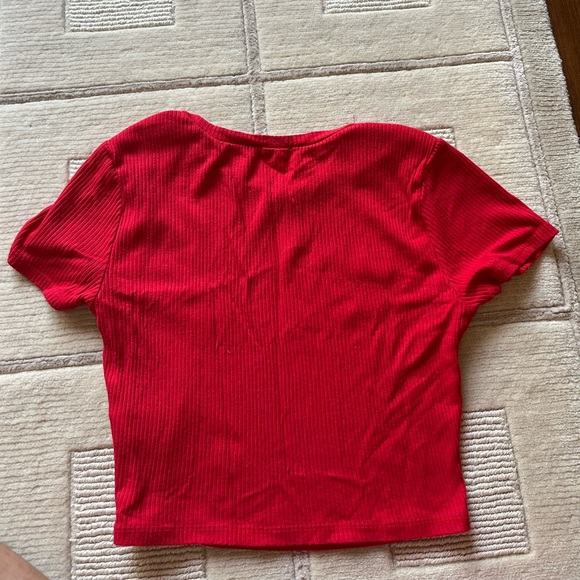 Red croptop - Picture 2 of 4